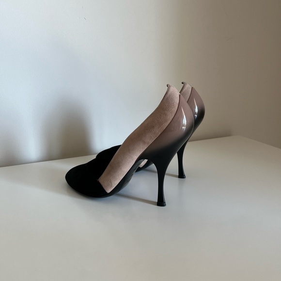 Miu Miu Two-Tone Colourblock Ombré Suede Sculpted Patent Leather Pumps - Picture 6 of 15